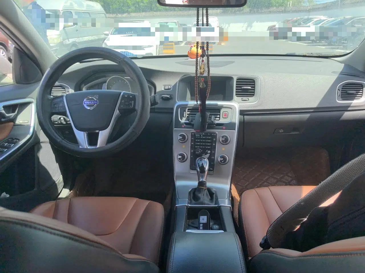 Volvo S60 2016 S60L T4 Zhiyuan Edition — миниатюра 10