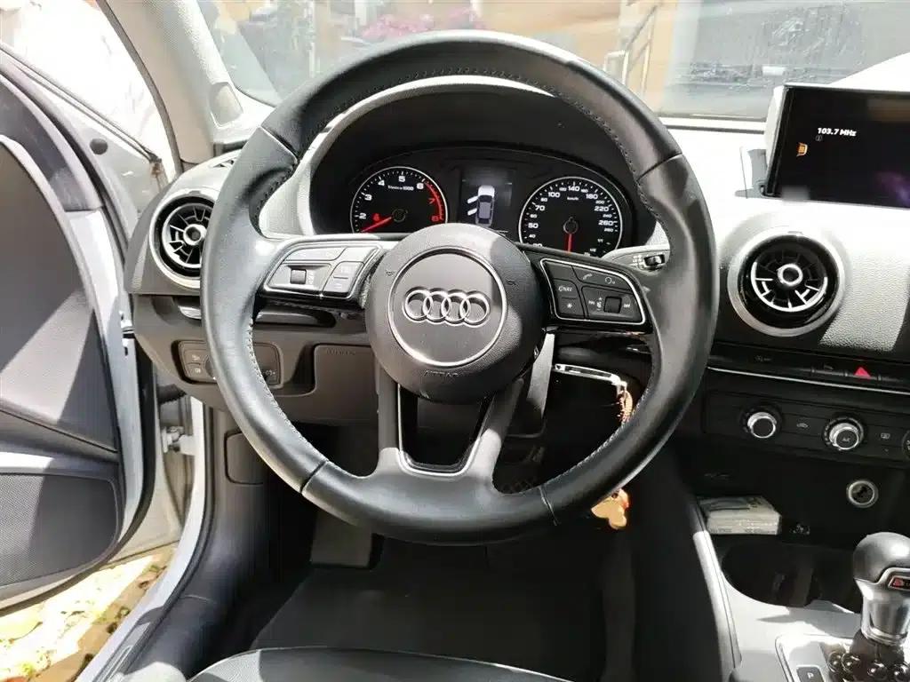 Audi A3 2017 Limousine 35 TFSI Fashion Edition — миниатюра 3