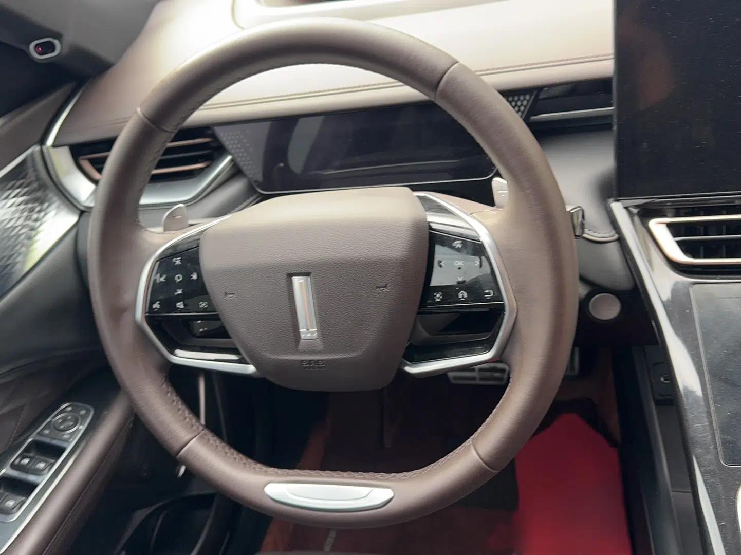 Wey Mocha 2021 2.0T Two-Wheel-Drive Ultra-Strong Version — миниатюра 8