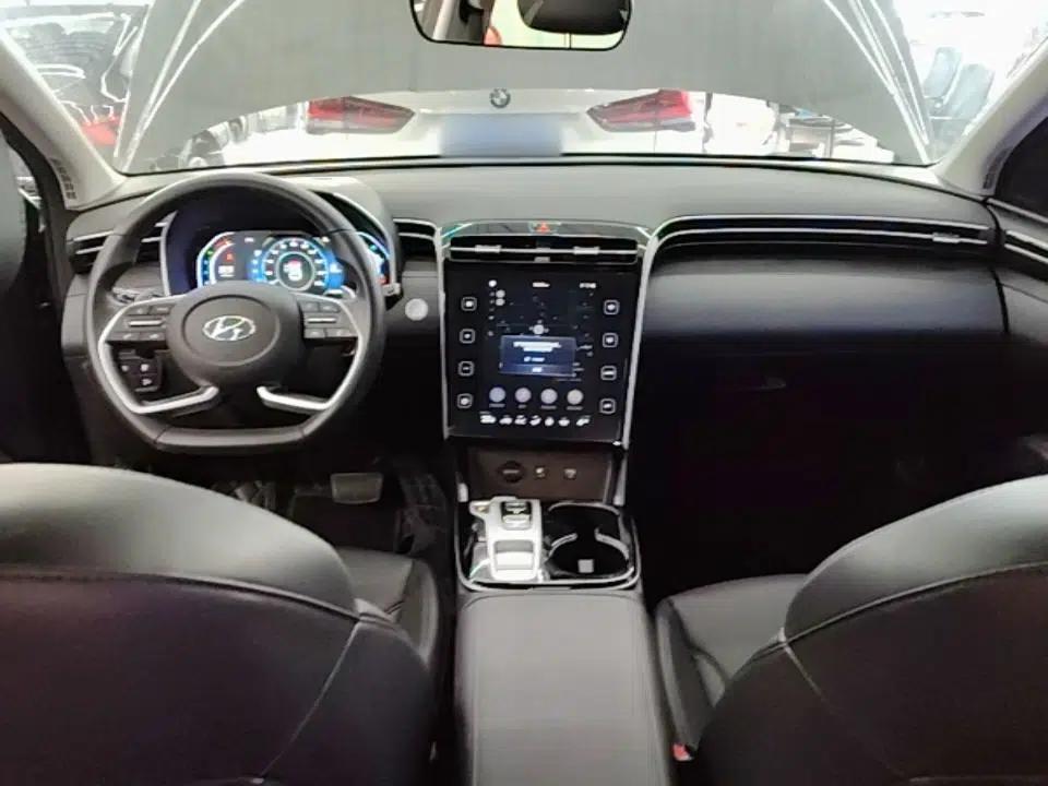 Hyundai Tucson 2023 Tucson L 1.5T Automatic Two-Wheel Drive DLX Luxury Edition — миниатюра 13