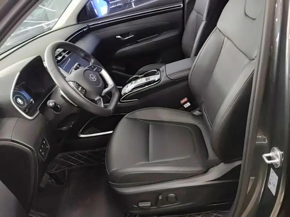 Hyundai Tucson 2023 Tucson L 1.5T Automatic Two-Wheel Drive DLX Luxury Edition — миниатюра 18