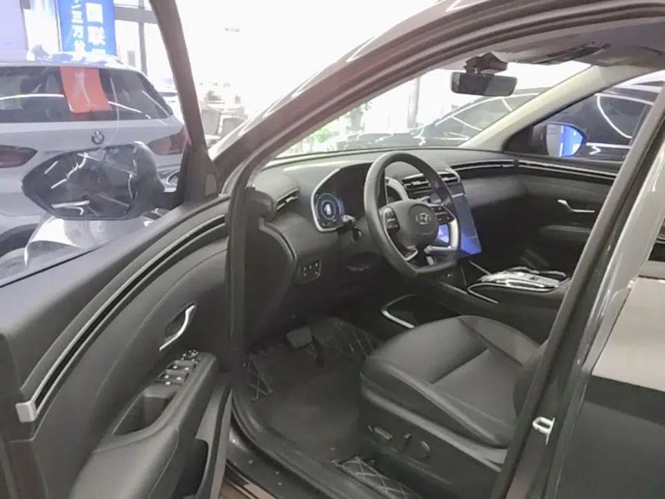Hyundai Tucson 2023 Tucson L 1.5T Automatic Two-Wheel Drive DLX Luxury Edition — миниатюра 19