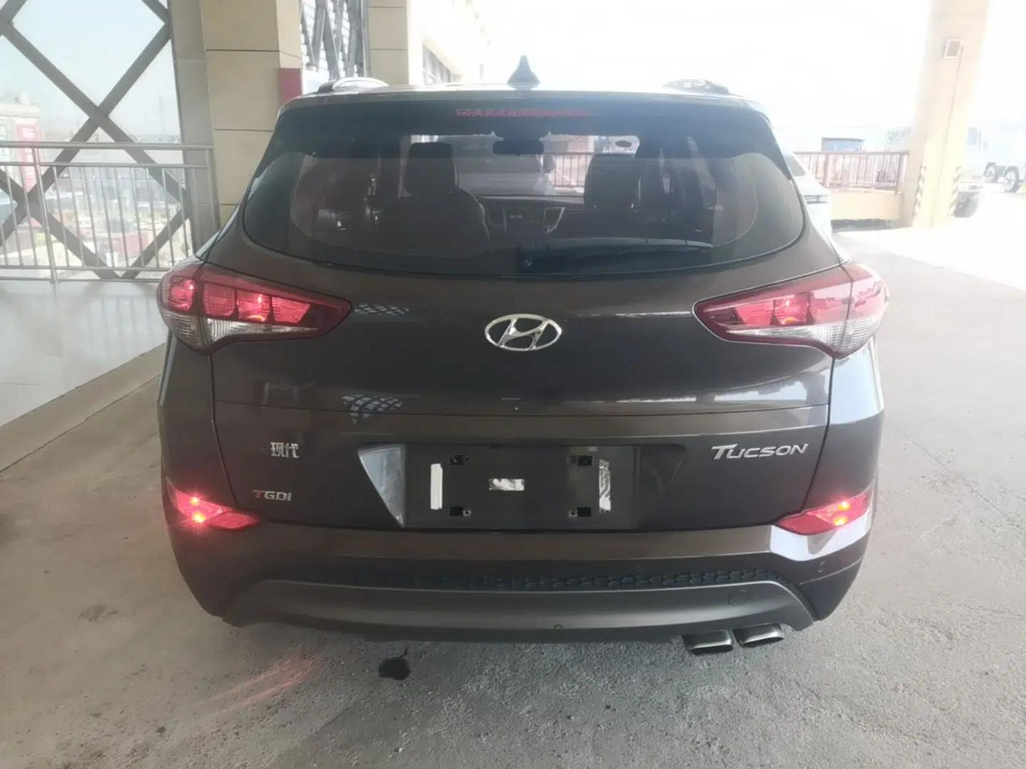 Hyundai Tucson 2015 1.6T Dual-Clutch Two-Wheel-Drive Smart Model — миниатюра 3