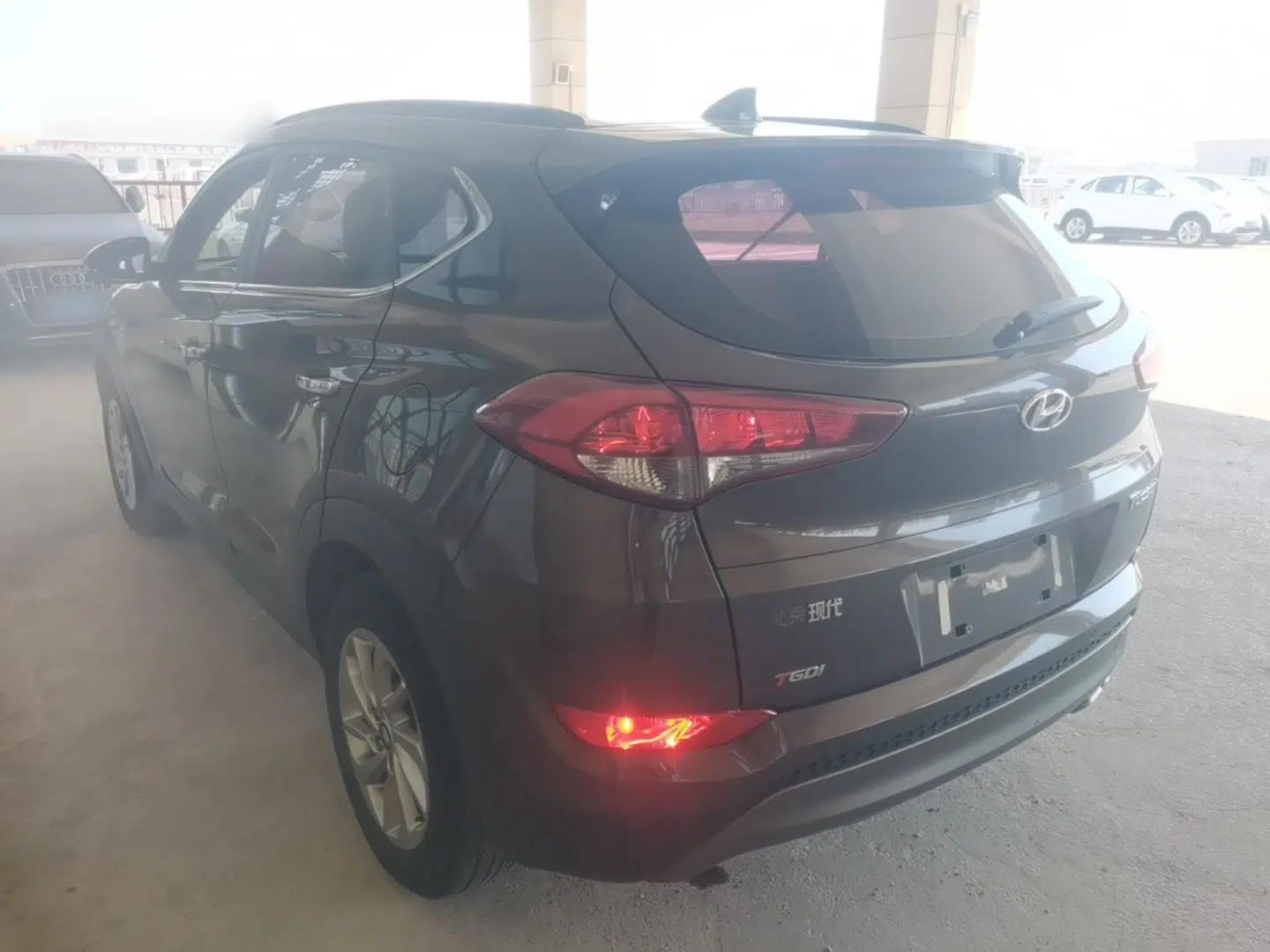 Hyundai Tucson 2015 1.6T Dual-Clutch Two-Wheel-Drive Smart Model — миниатюра 7