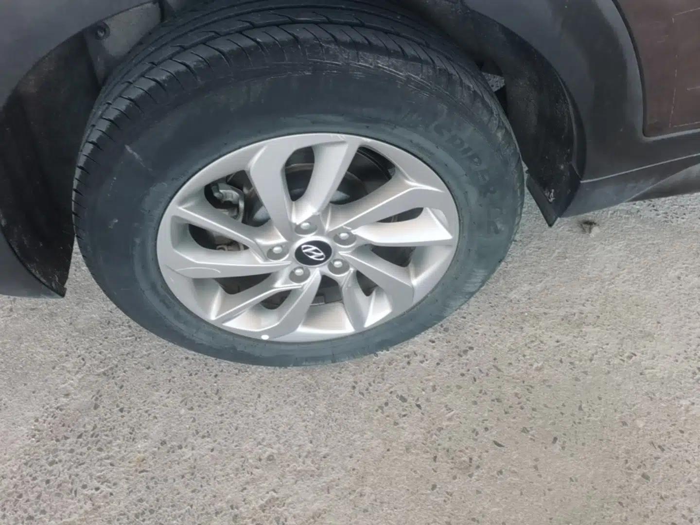 Hyundai Tucson 2015 1.6T Dual-Clutch Two-Wheel-Drive Smart Model — миниатюра 10