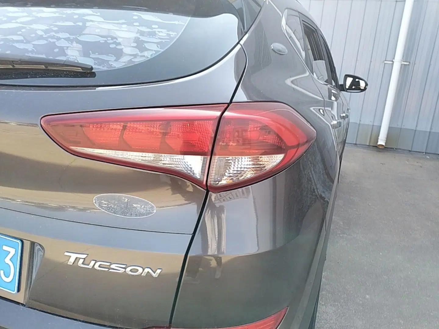Hyundai Tucson 2018 1.6T Dual-Clutch Two-Wheel Drive 15th Anniversary Special Edition — миниатюра 7