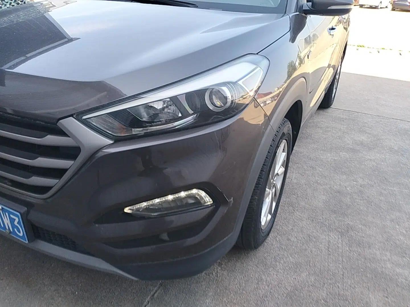 Hyundai Tucson 2018 1.6T Dual-Clutch Two-Wheel Drive 15th Anniversary Special Edition — миниатюра 9