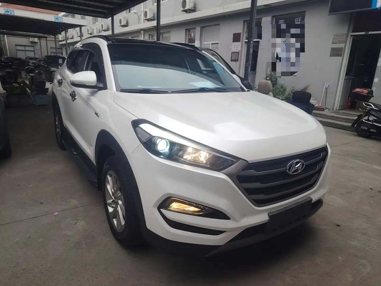 Hyundai Tucson 2015 1.6T Dual-Clutch Two-Wheel-Drive Smart Model — миниатюра 3