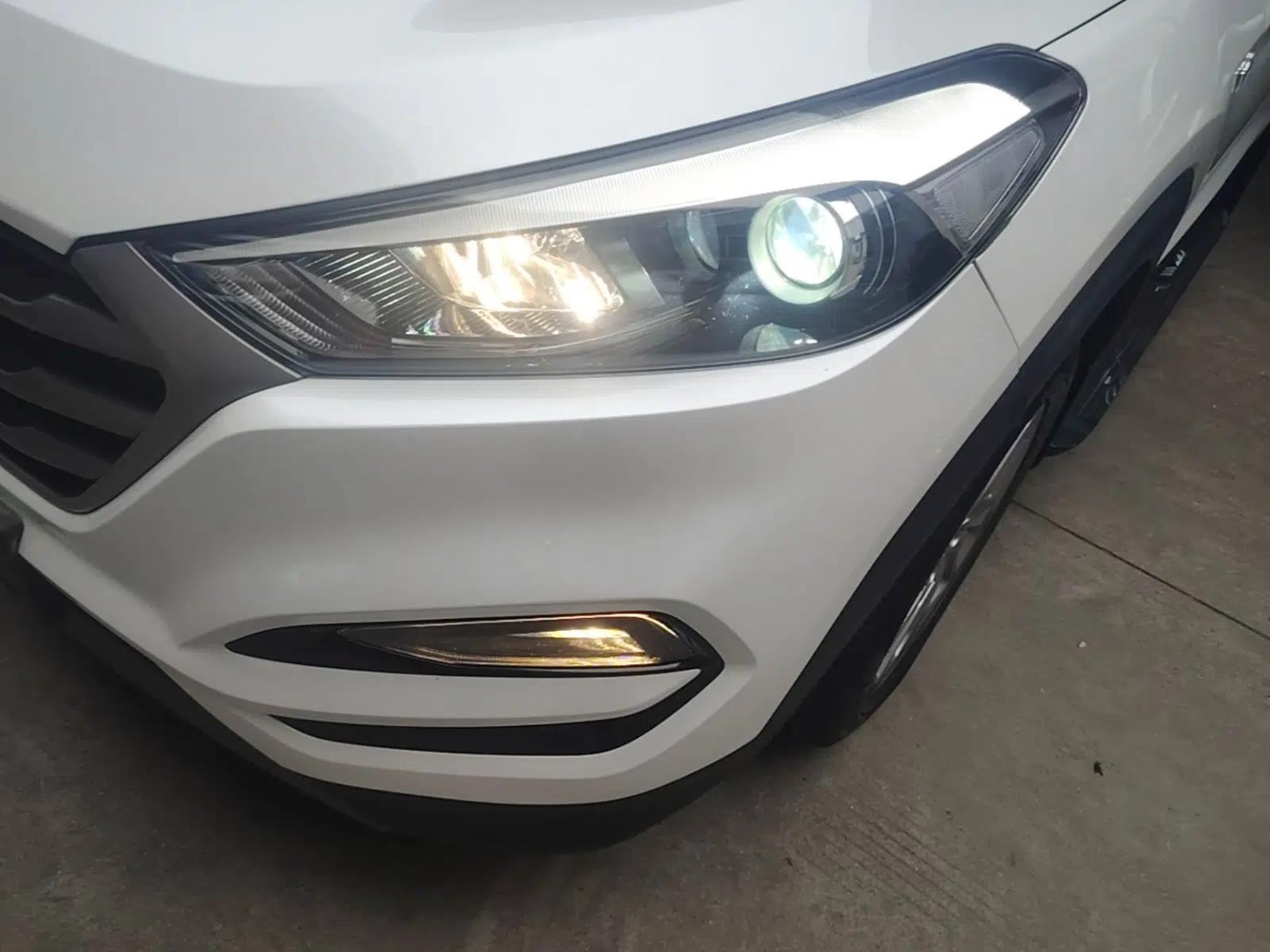 Hyundai Tucson 2015 1.6T Dual-Clutch Two-Wheel-Drive Smart Model — миниатюра 9