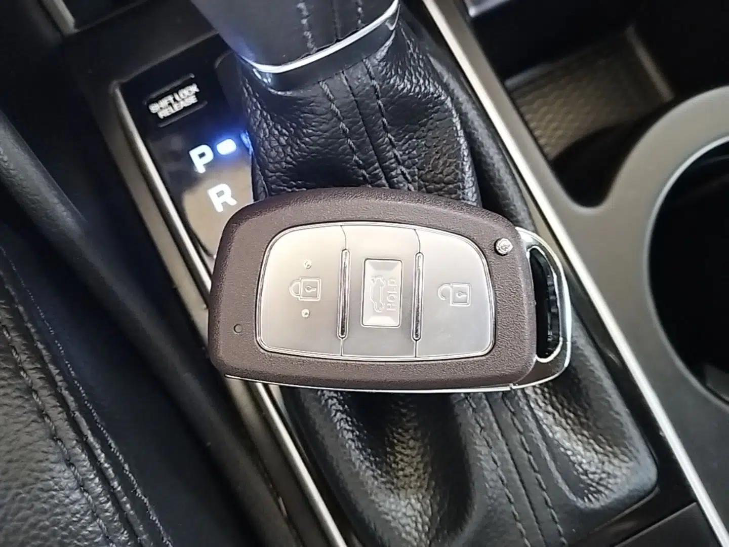 Hyundai Tucson 2015 1.6T Dual-Clutch Two-Wheel-Drive Smart Model — миниатюра 12