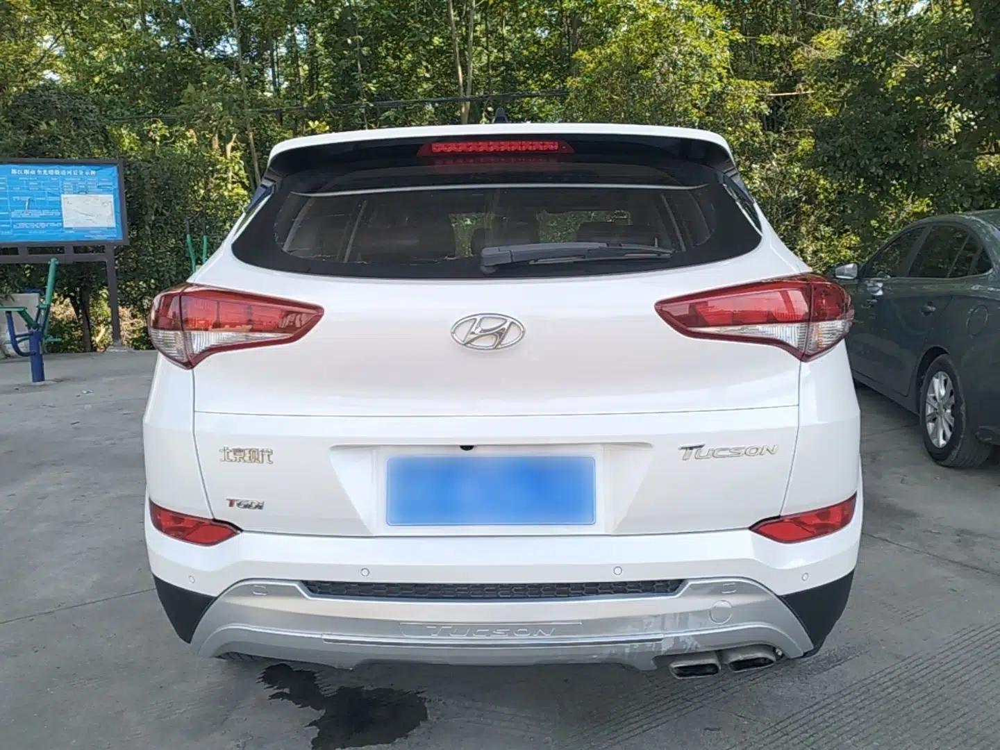 Hyundai Tucson 2015 1.6T Dual-Clutch Two-Wheel-Drive Smart Model — миниатюра 5