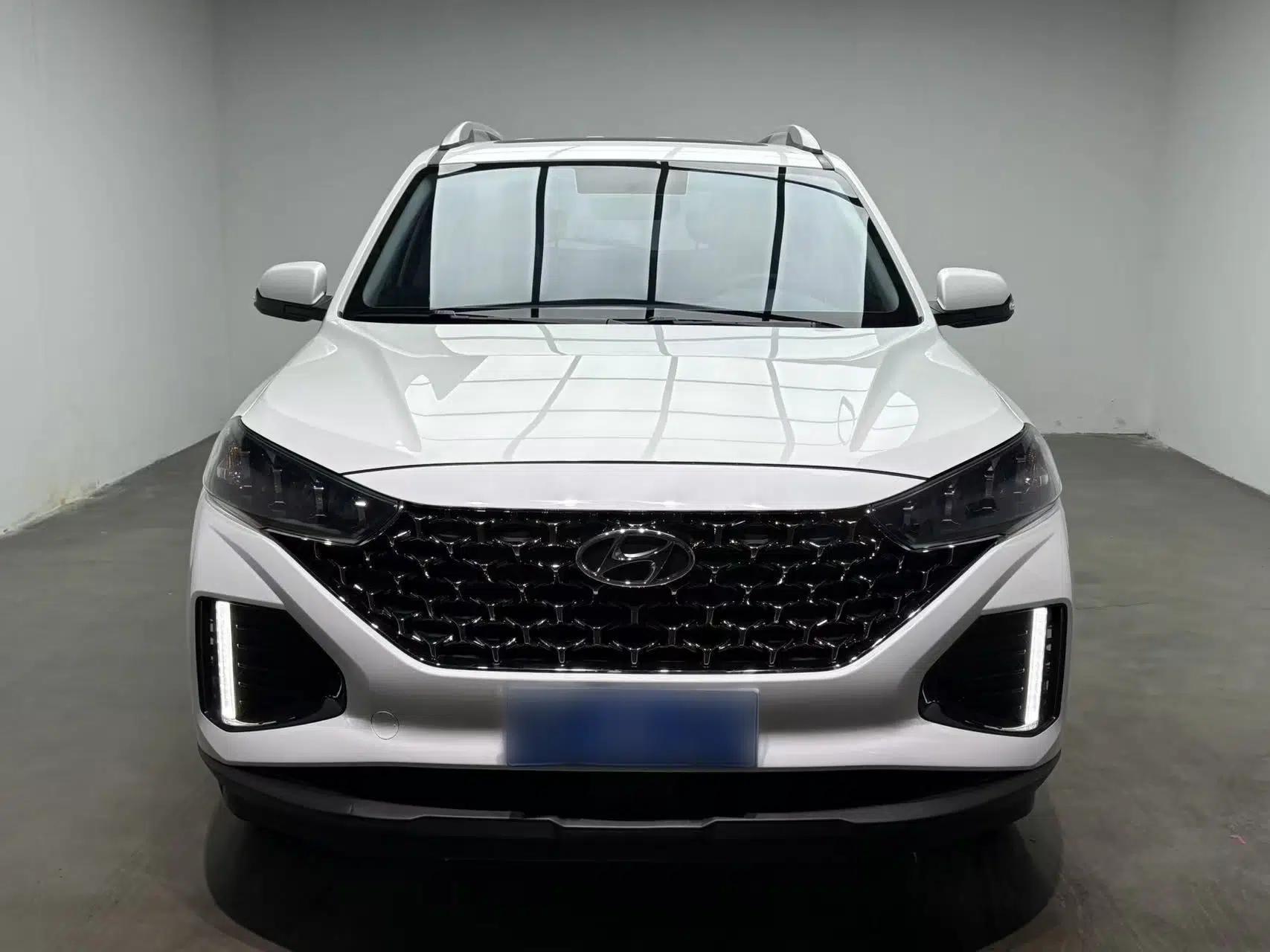 Hyundai ix35 2021 2.0L Automatic 2WD GLS Leading Edition — миниатюра 2