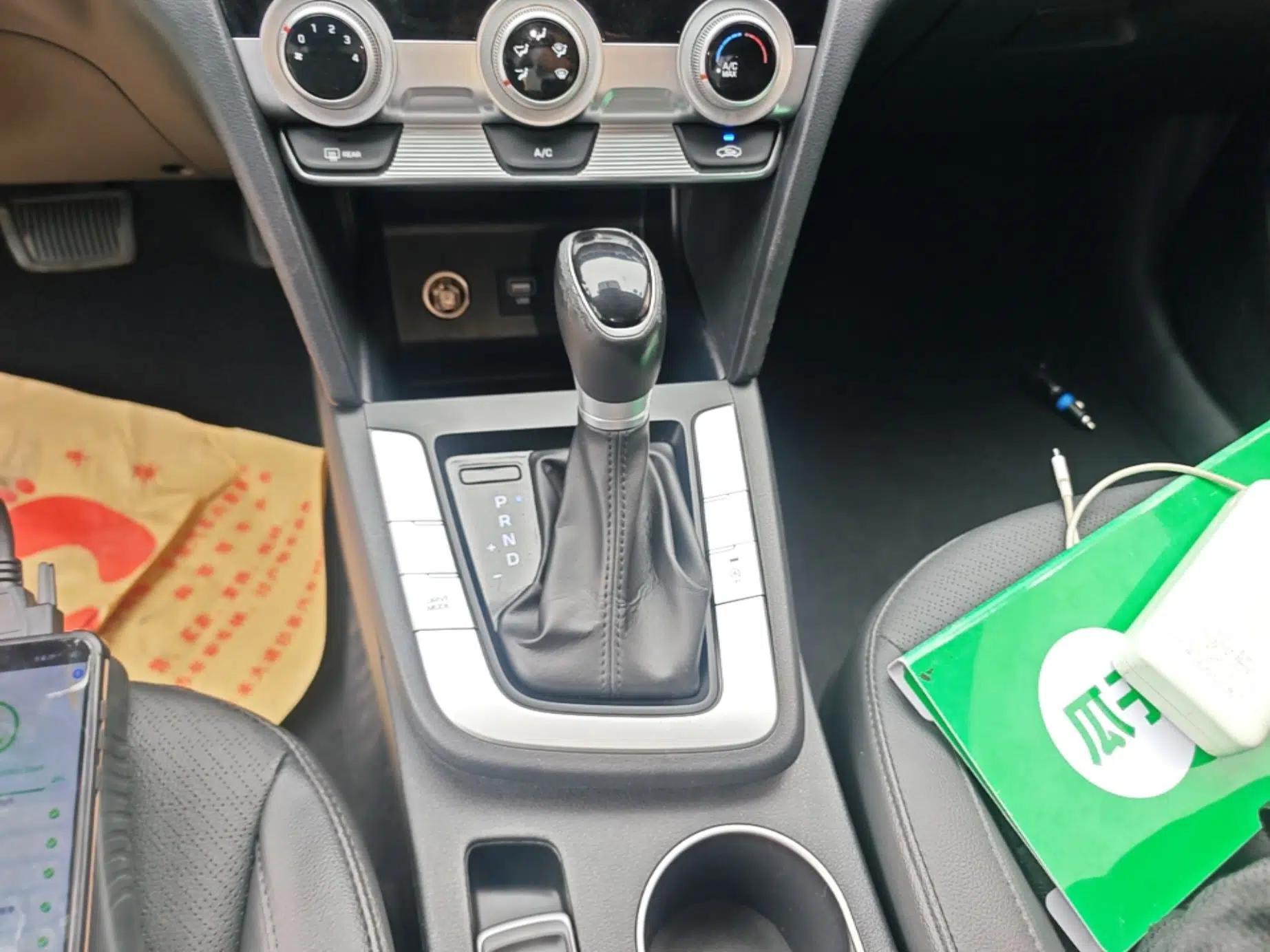 Hyundai Elantra (6th Generation / Lingdong) 2020 1.5L CVT Smart & Stylish – Elite Version — миниатюра 17