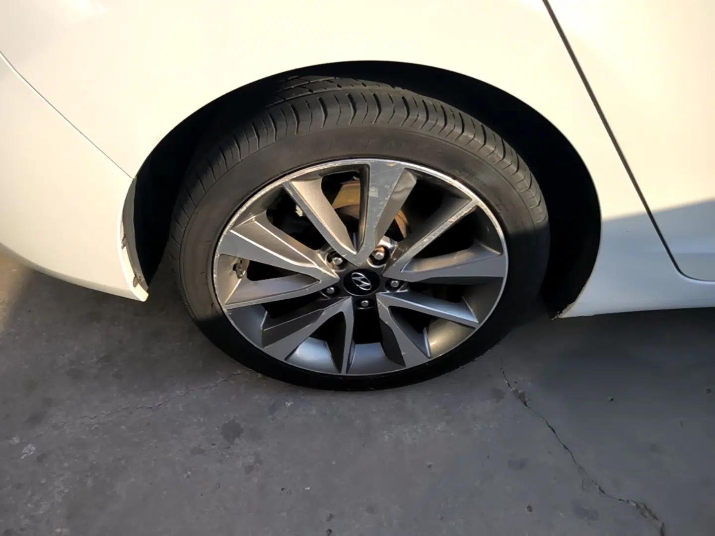 Hyundai Elantra (5th Generation / Langdong) 2015 1.6L Automatic Leading Model — миниатюра 10