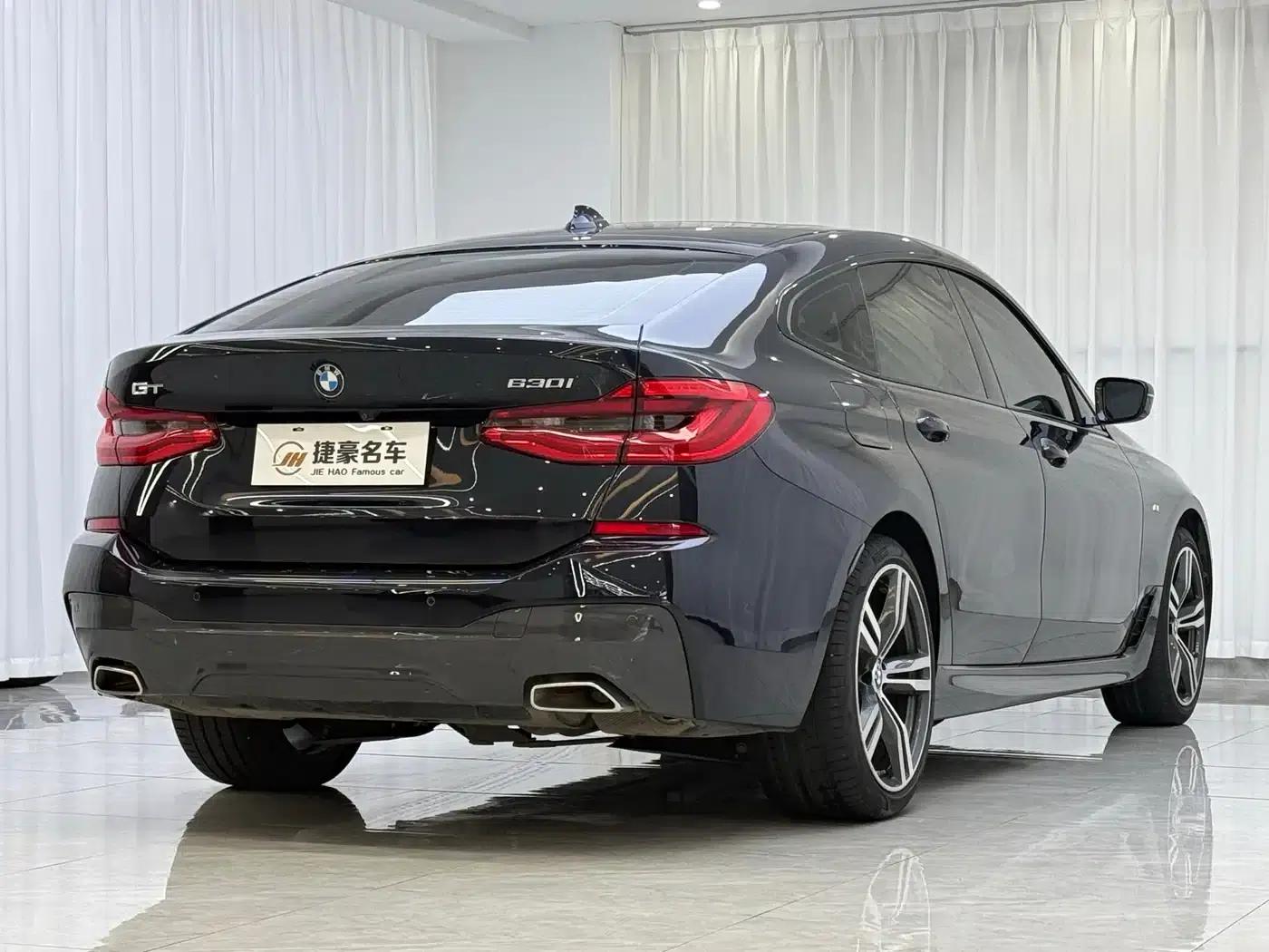 2022 BMW 6 Series GT 630i M Sport Package — миниатюра 11