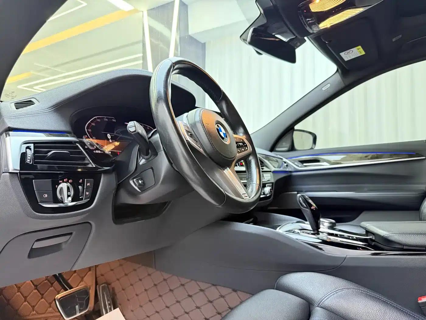 2022 BMW 6 Series GT 630i M Sport Package — миниатюра 5