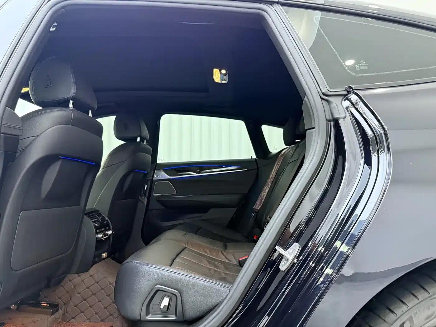 2022 BMW 6 Series GT 630i M Sport Package — миниатюра 6