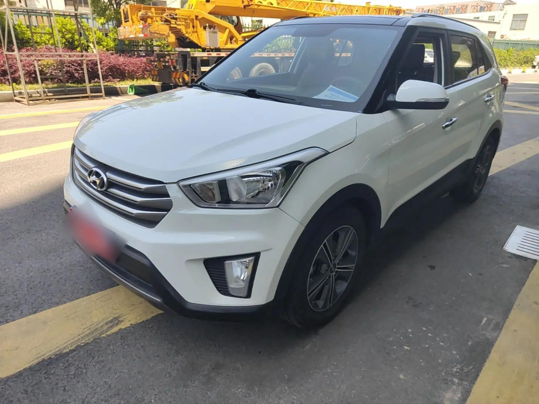 Hyundai ix25 2015 1.6L Automatic Two-Wheel Drive Smart GLS Trim — миниатюра 1