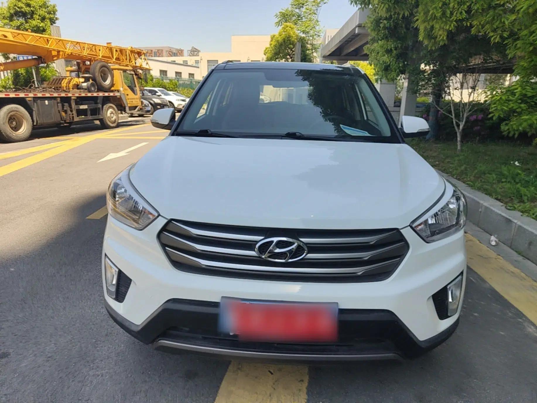 Hyundai ix25 2015 1.6L Automatic Two-Wheel Drive Smart GLS Trim — миниатюра 2