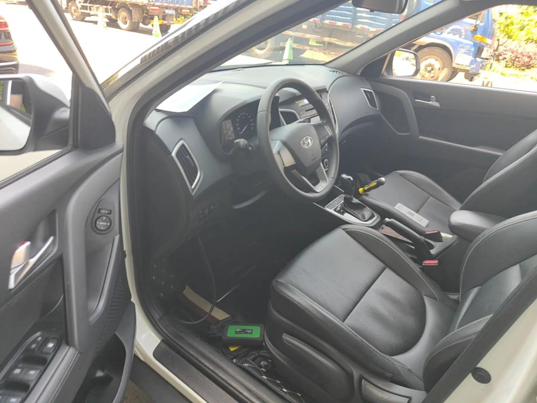Hyundai ix25 2015 1.6L Automatic Two-Wheel Drive Smart GLS Trim — миниатюра 19