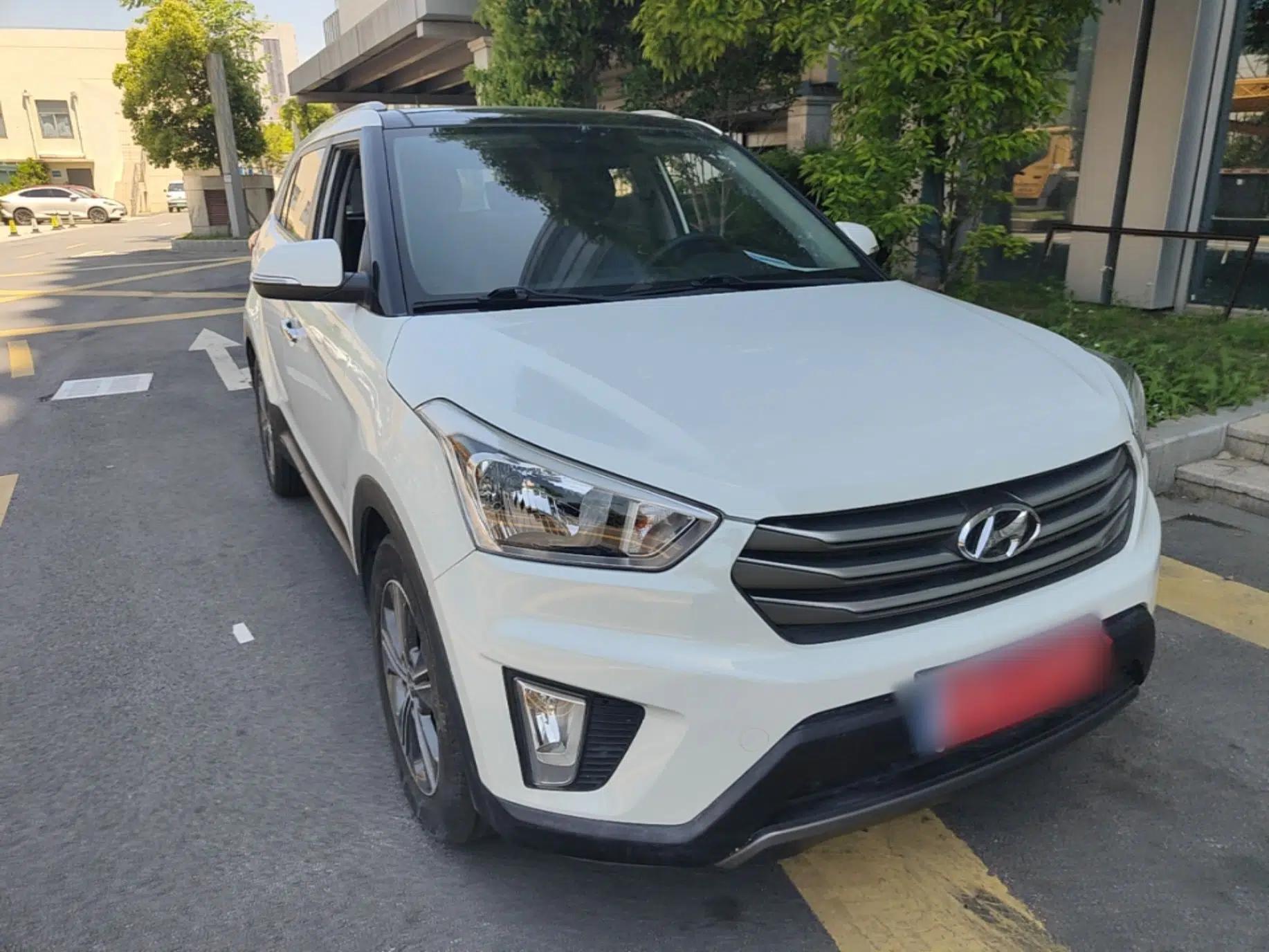Hyundai ix25 2015 1.6L Automatic Two-Wheel Drive Smart GLS Trim — миниатюра 3