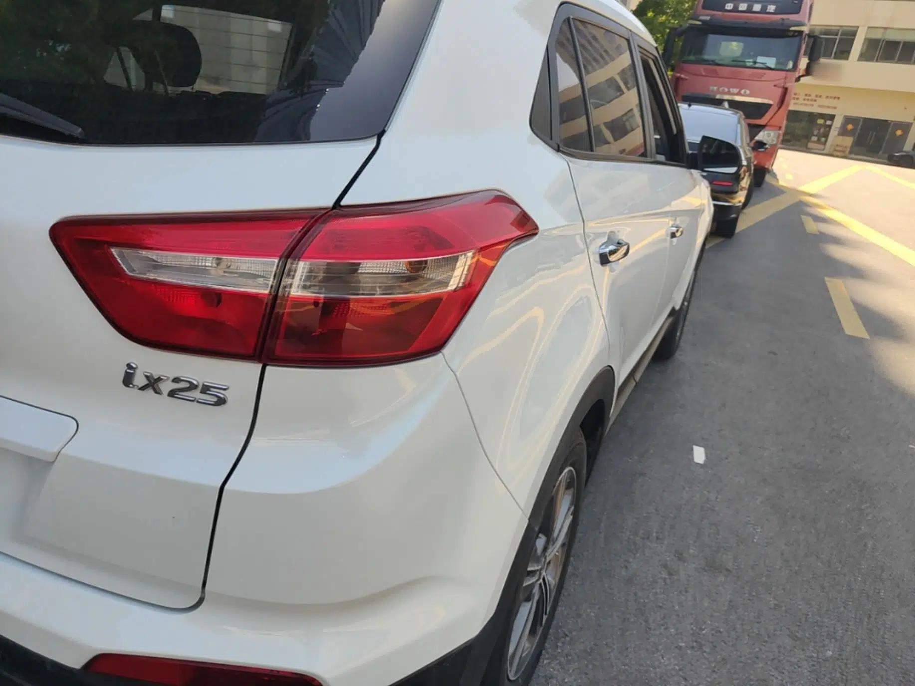 Hyundai ix25 2015 1.6L Automatic Two-Wheel Drive Smart GLS Trim — миниатюра 7