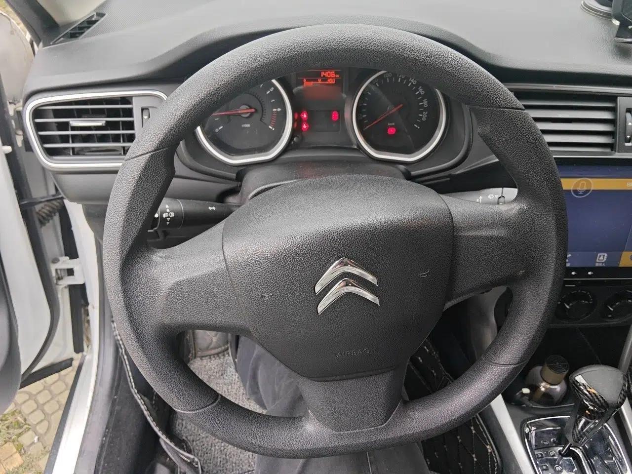 Citroen C3-XR 2017 1.6L Automatic Fashion Model — миниатюра 11
