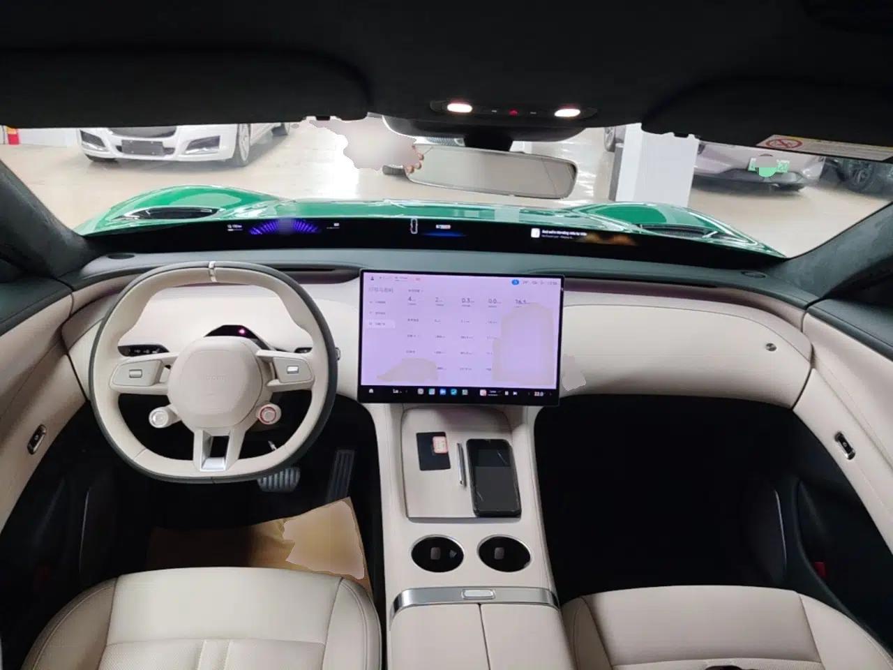 Xiaomi Auto YU7 2025 Ultra-Long Range High-Performance All-Wheel-Drive Max Edition — миниатюра 13