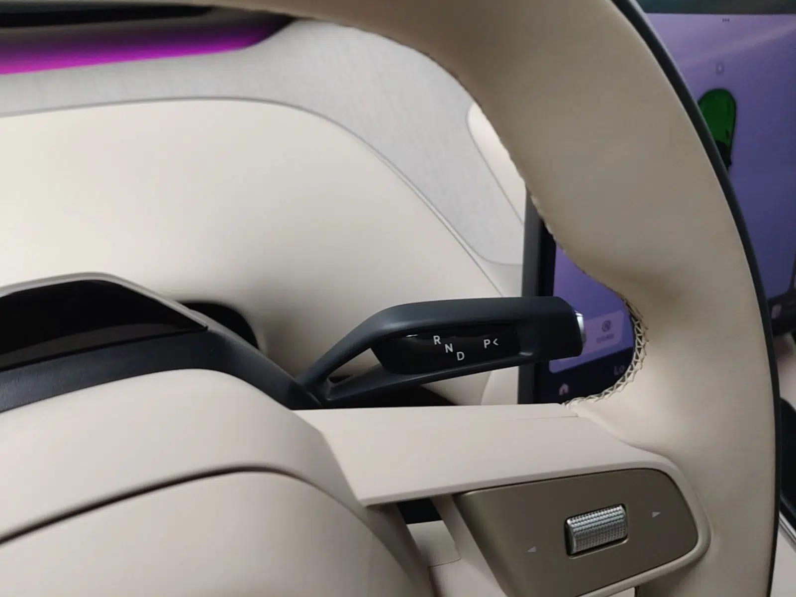 Xiaomi Auto YU7 2025 Ultra-Long Range High-Performance All-Wheel-Drive Max Edition — миниатюра 17
