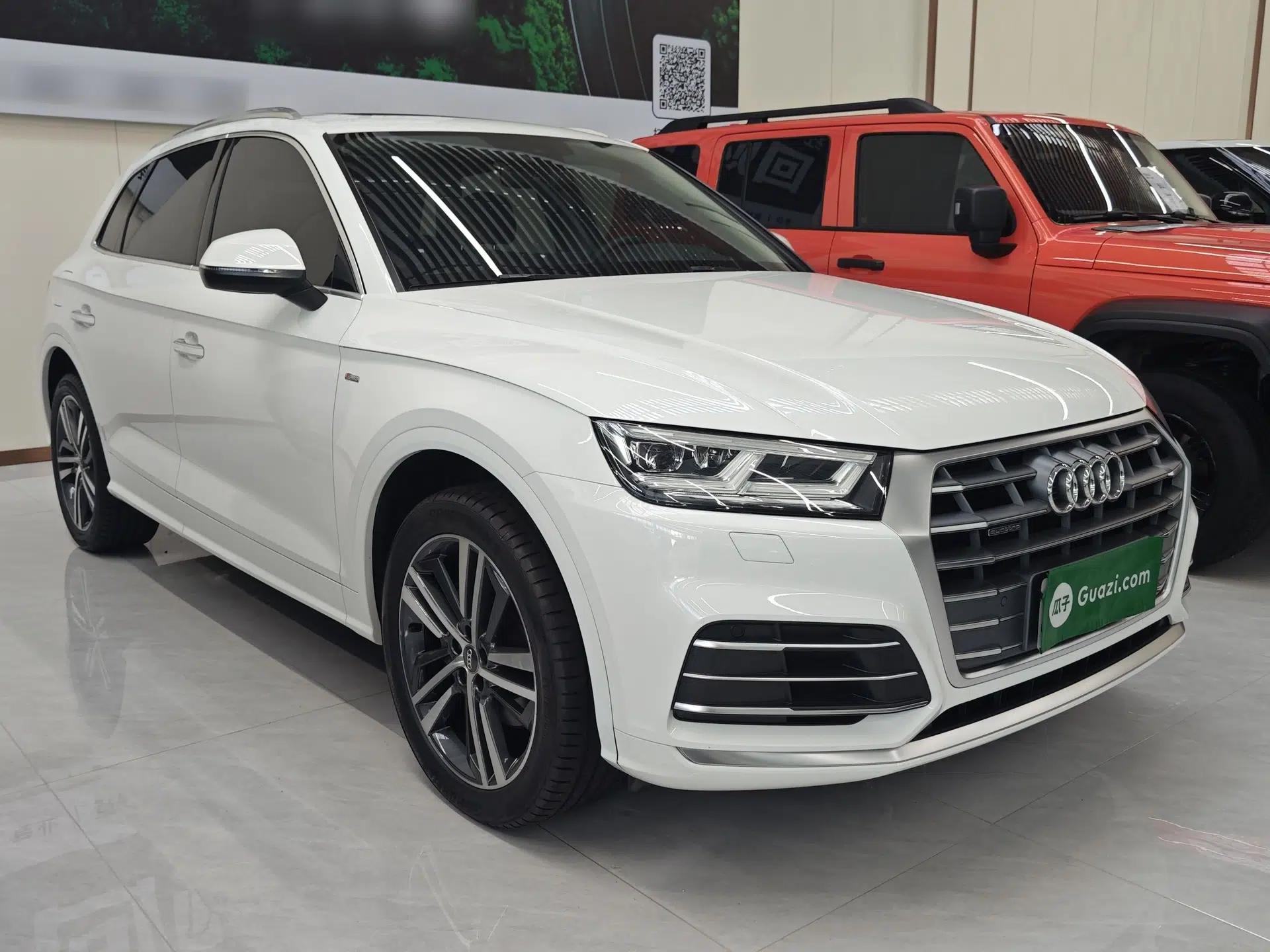 Audi Q5L 2020 Updated 40 TFSI Prestige Fashion Edition — миниатюра 3