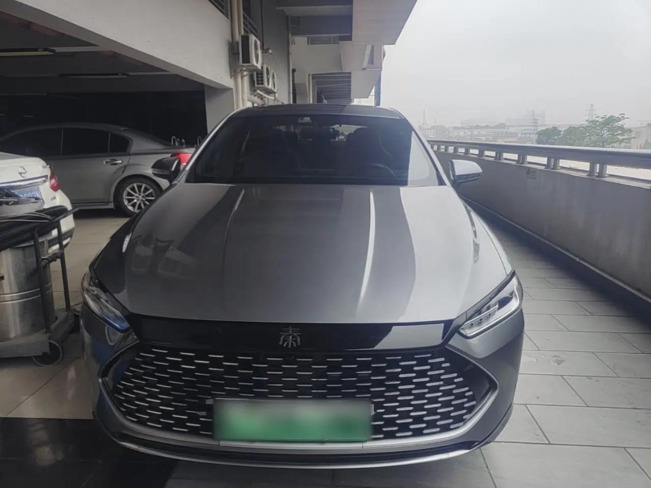 BYD Qin PLUS 2021 DM-i 55KM Flagship Model — миниатюра 2
