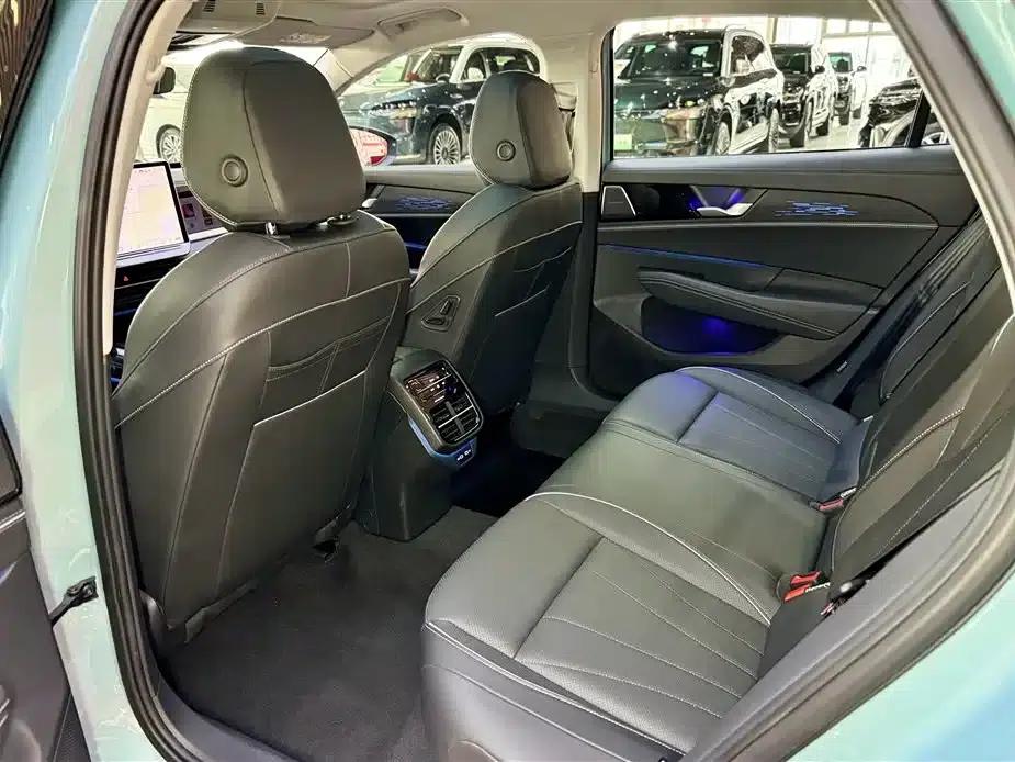 2025 Passat Pro 380TSI Starry Dragon Edition — миниатюра 21