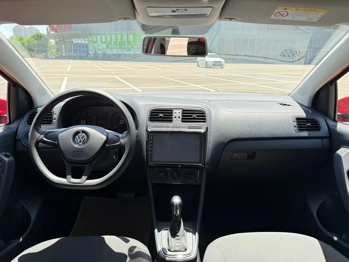 2016 Polo 1.4L Automatic Fashion Edition — миниатюра 6