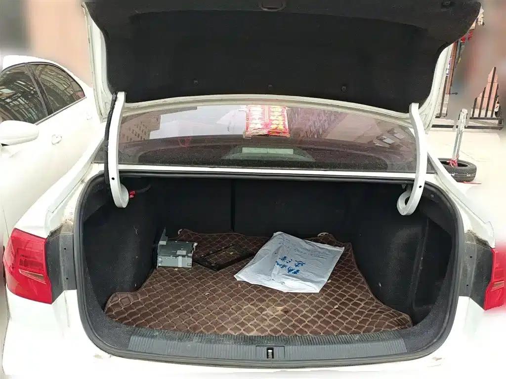 2018 Volkswagen Bora 1.5L Manual Comfort Model — миниатюра 10