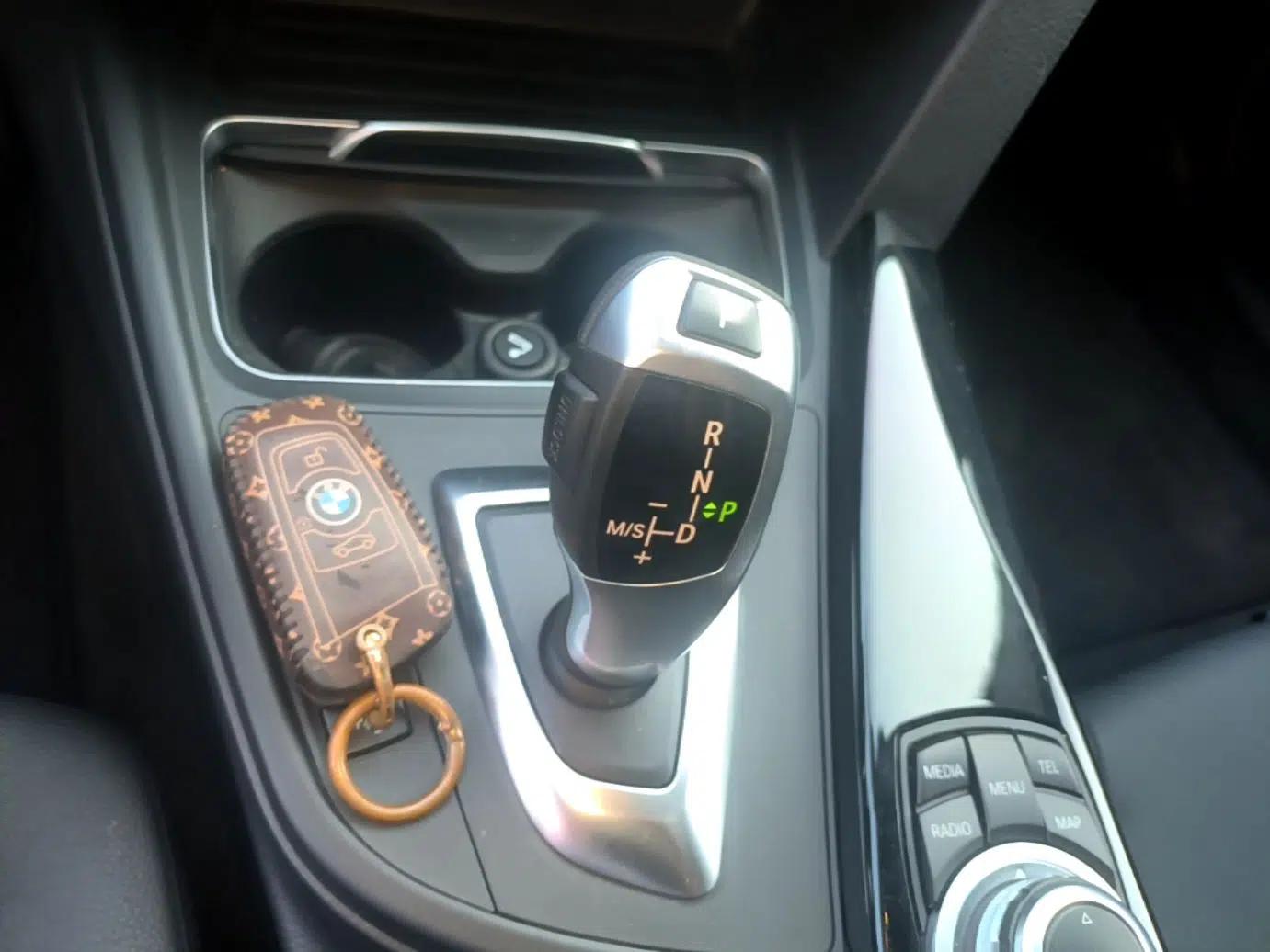BMW 3 Series 2016 320Li Fashion Model — миниатюра 16