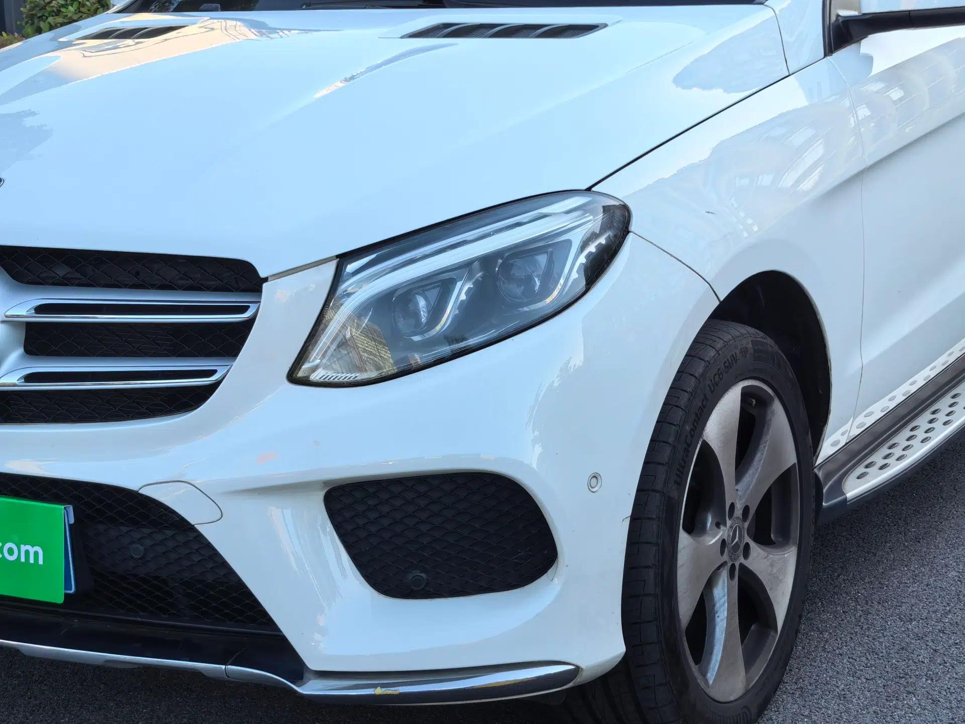 Mercedes-Benz GLE 2018 GLE 320 4MATIC Luxury Collection Edition — миниатюра 2