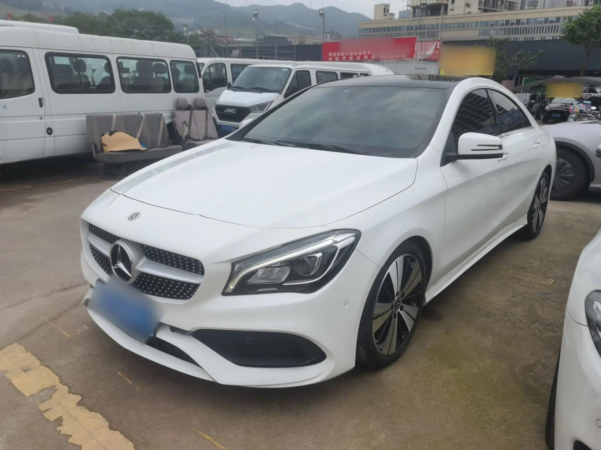 Mercedes-Benz CLA 2018 CLA 200 Style Edition — миниатюра 1