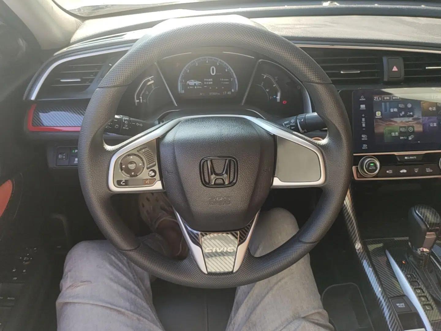 Honda Civic 2016 220TURBO CVT Luxury Edition — миниатюра 14