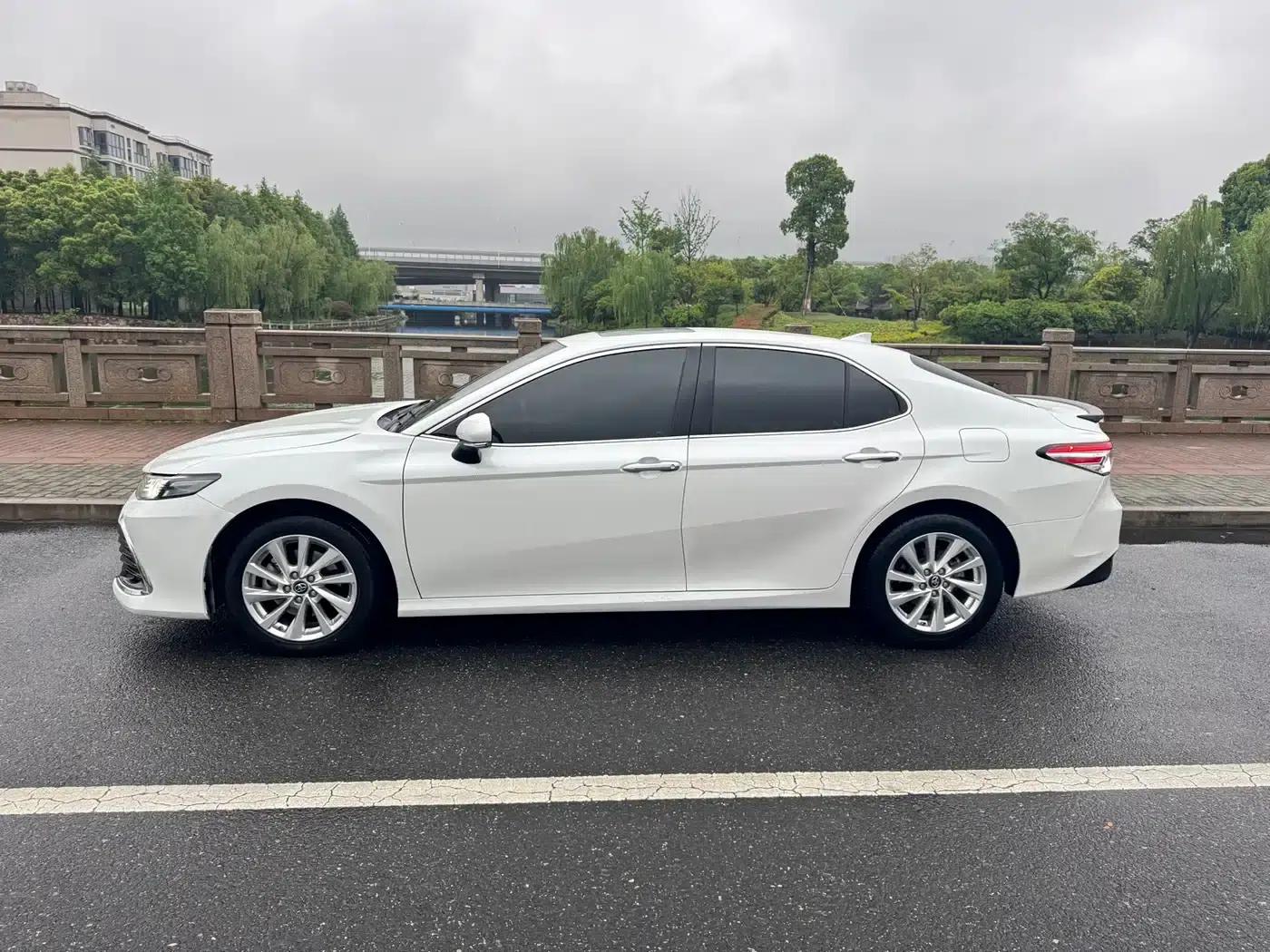Camry 2022 2.0GVP Leading Edition — миниатюра 3