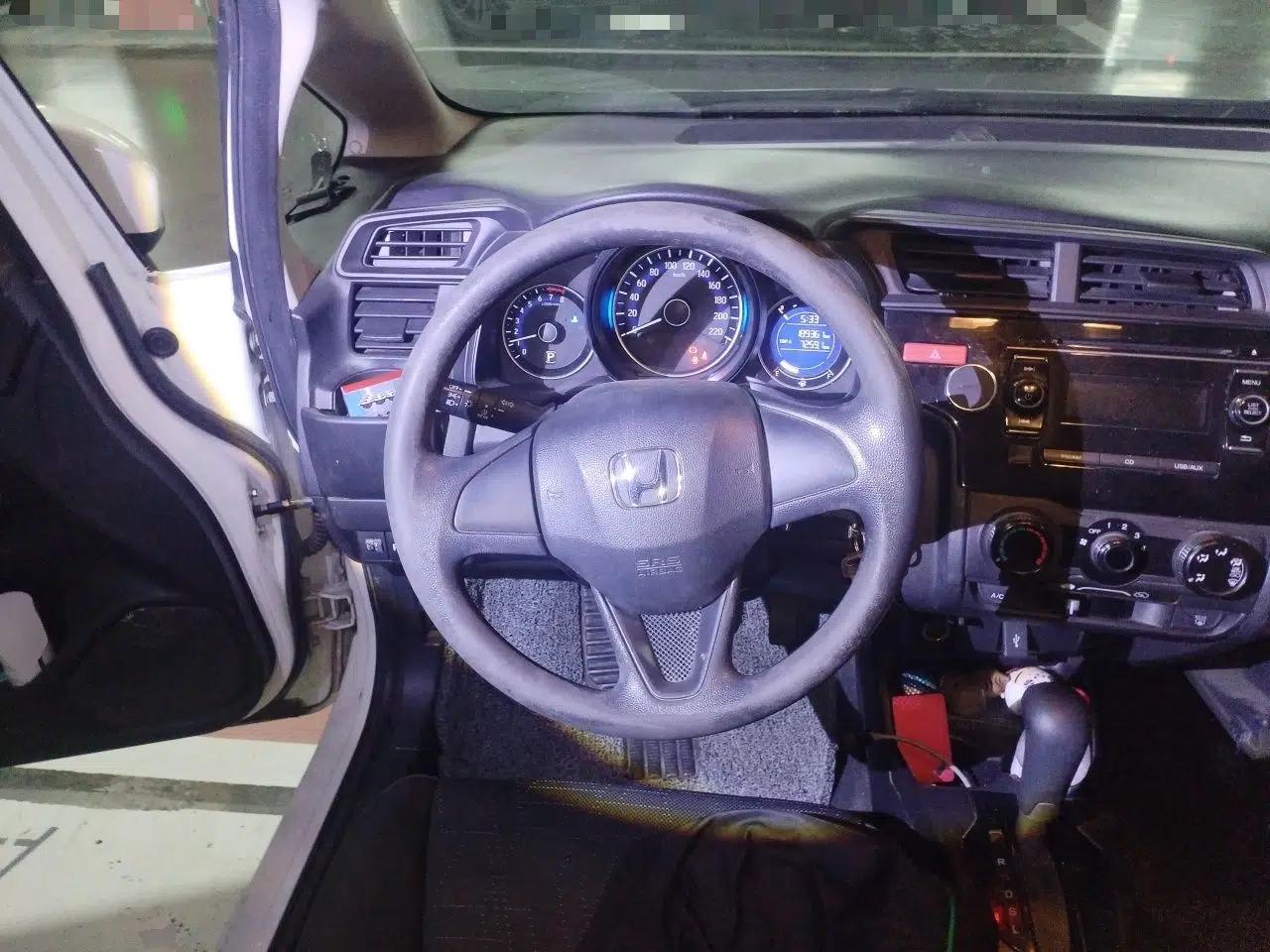 Honda Fit 2016 1.5L LXS CVT Comfort Sunroof Version — миниатюра 11
