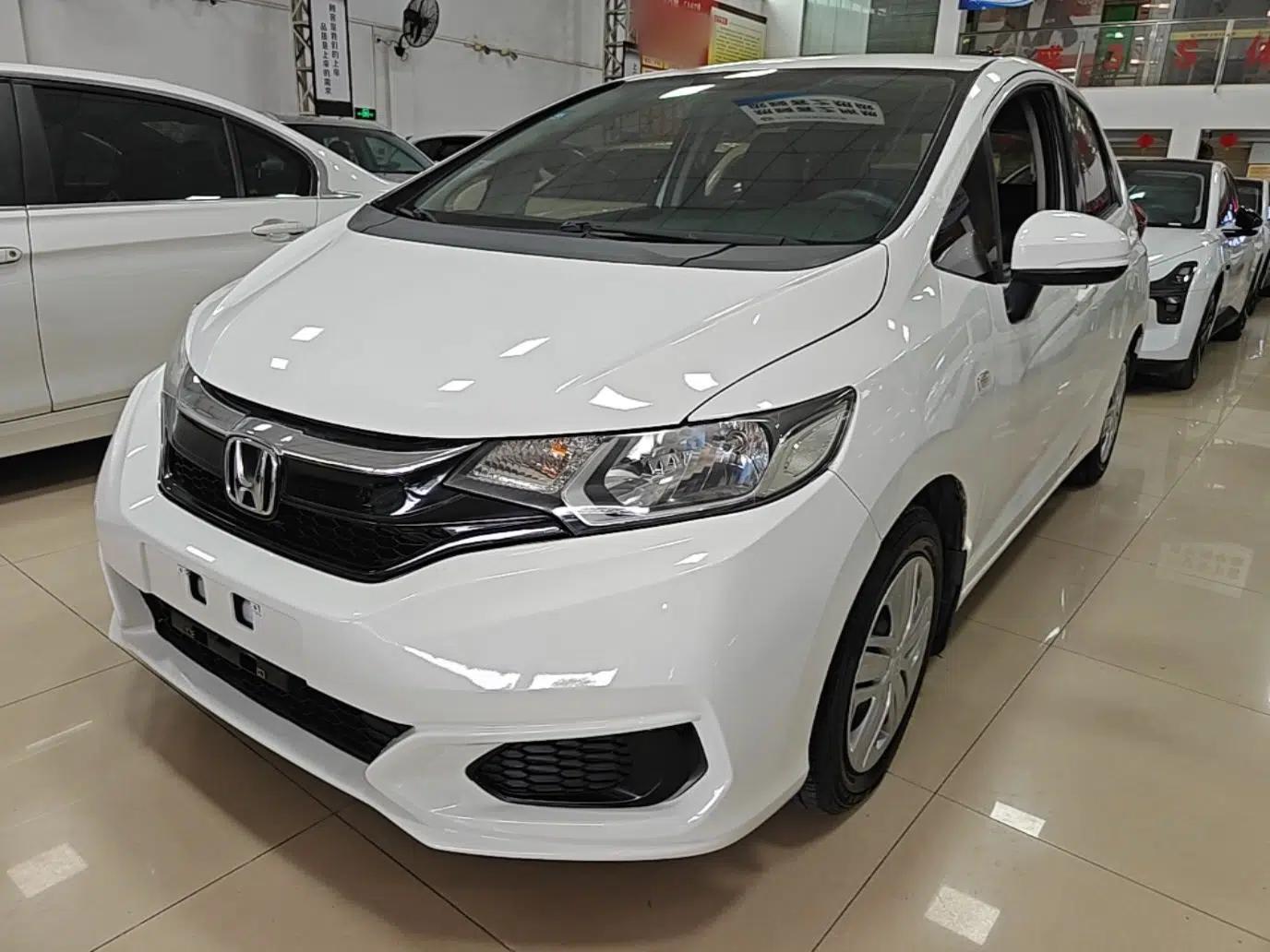 Honda Fit 2018 1.5L CVT Comfort Version — миниатюра 1