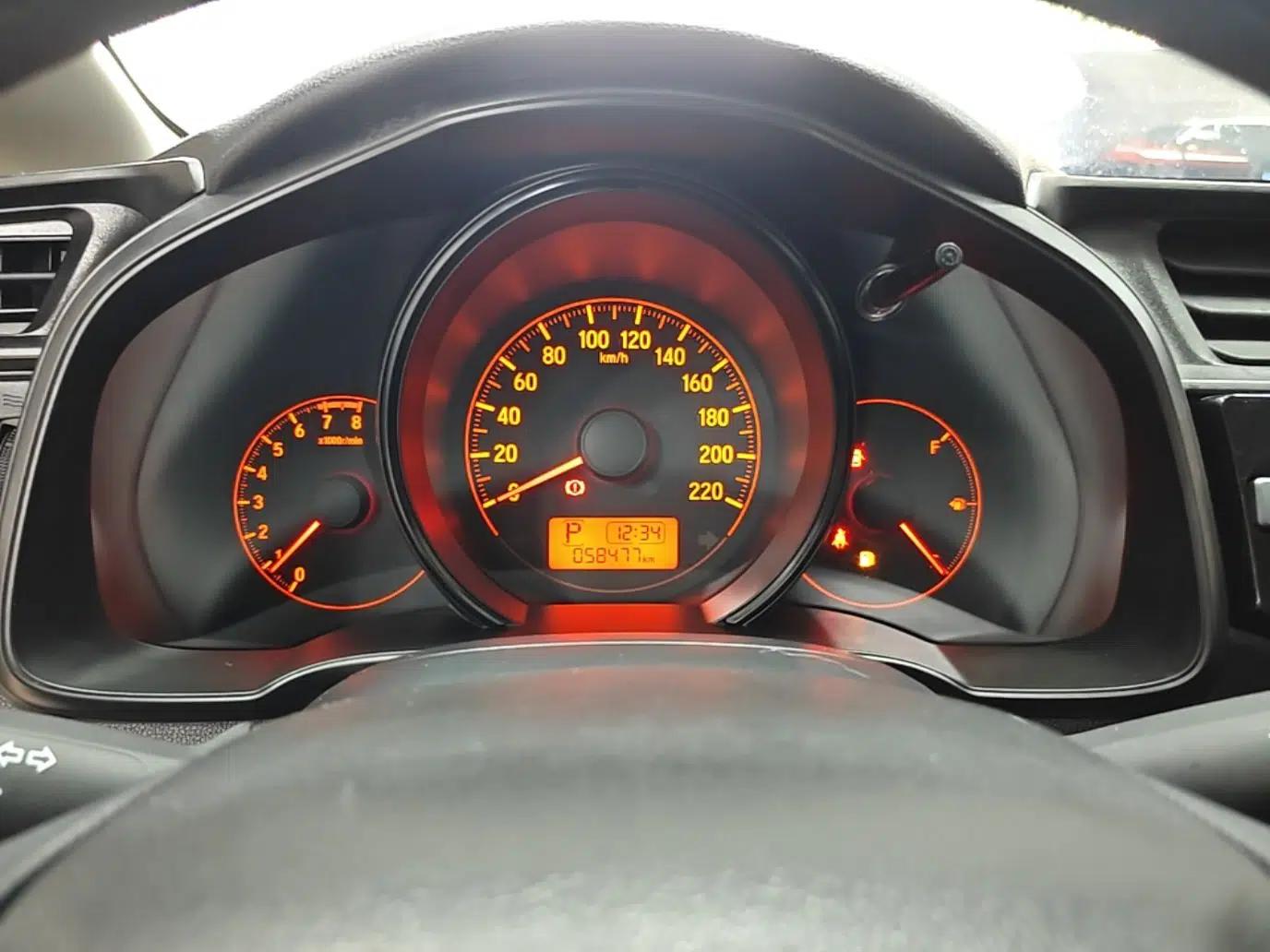 Honda Fit 2018 1.5L CVT Comfort Version — миниатюра 15