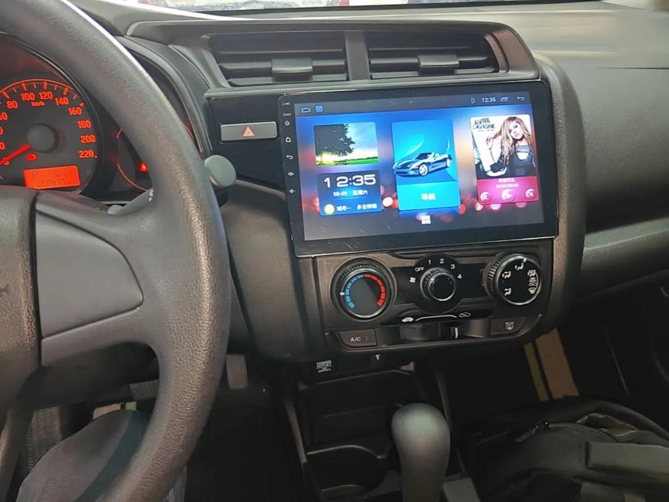 Honda Fit 2018 1.5L CVT Comfort Version — миниатюра 16