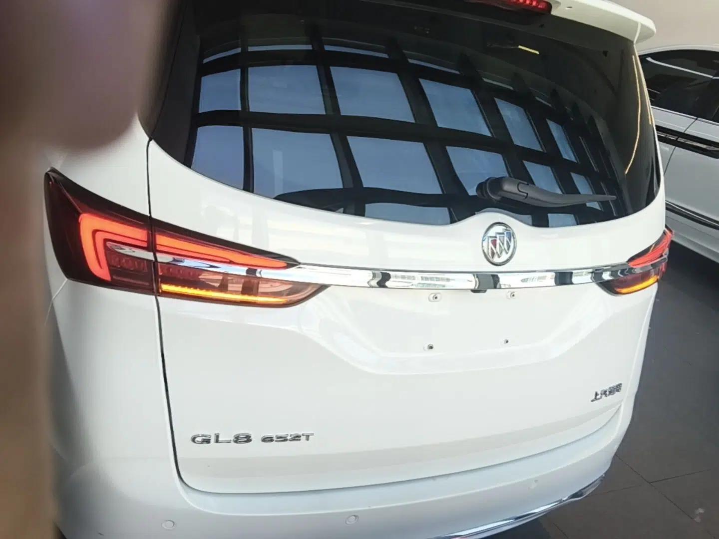 Buick GL8 2021 Land Cruiser Executive Class 652T Luxury Model — миниатюра 5
