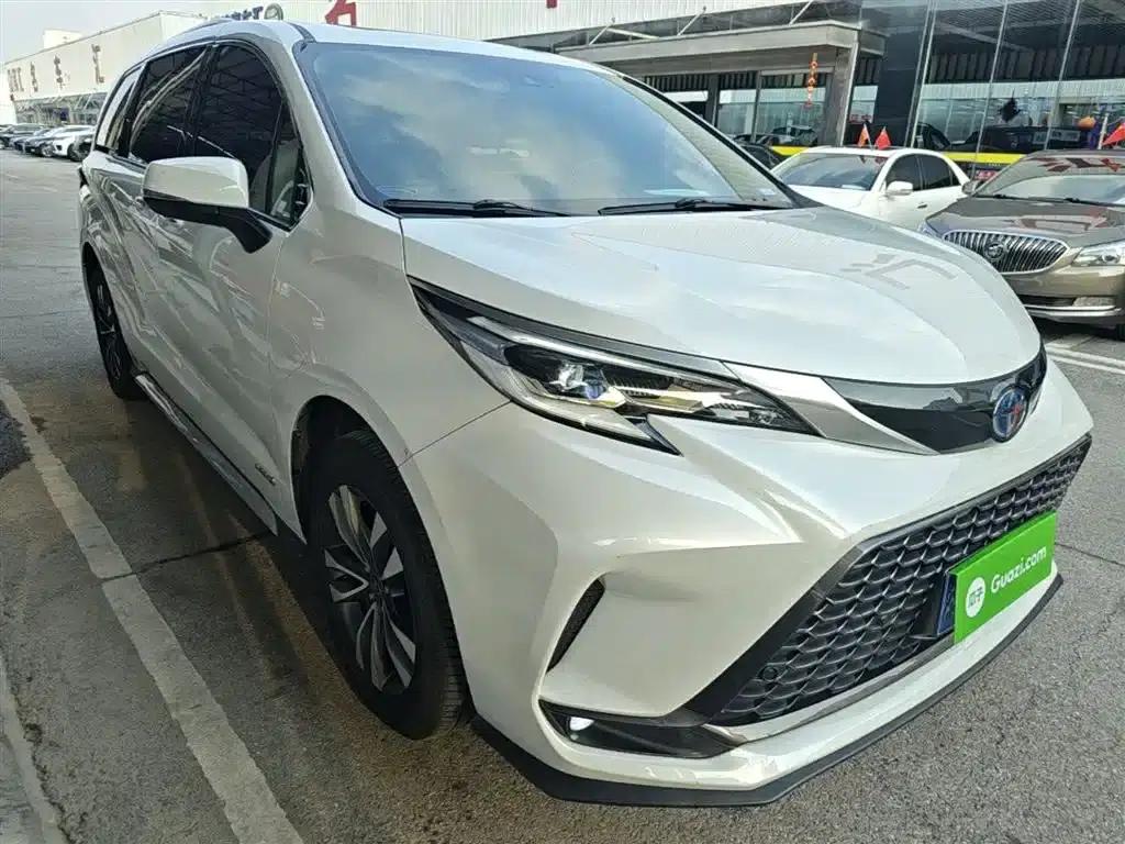 2023 Grevia 2.5L Hybrid Luxury Edition — миниатюра 4