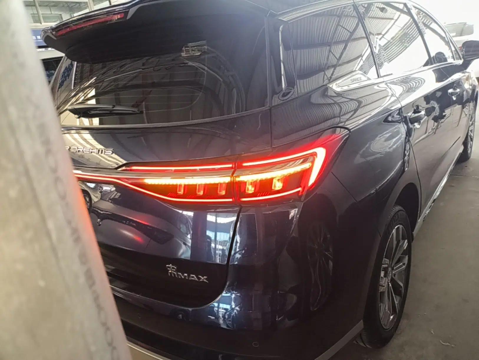 BYD Song MAX 2021 Upgraded Model 1.5T Automatic Luxury 6-Seater — миниатюра 2