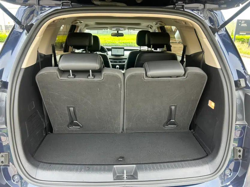BYD Song MAX 2021 Upgraded Model 1.5T Automatic Luxury 6-Seater — миниатюра 33