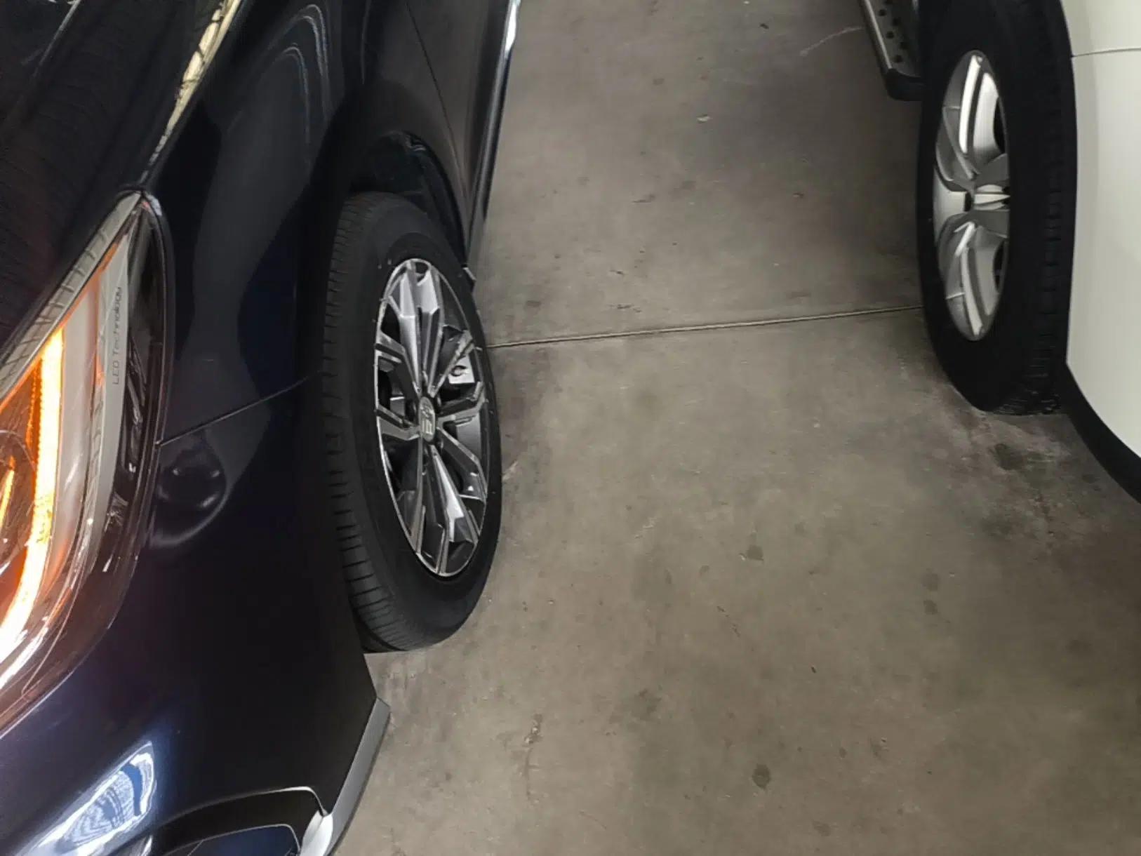 BYD Song MAX 2021 Upgraded Model 1.5T Automatic Luxury 6-Seater — миниатюра 6
