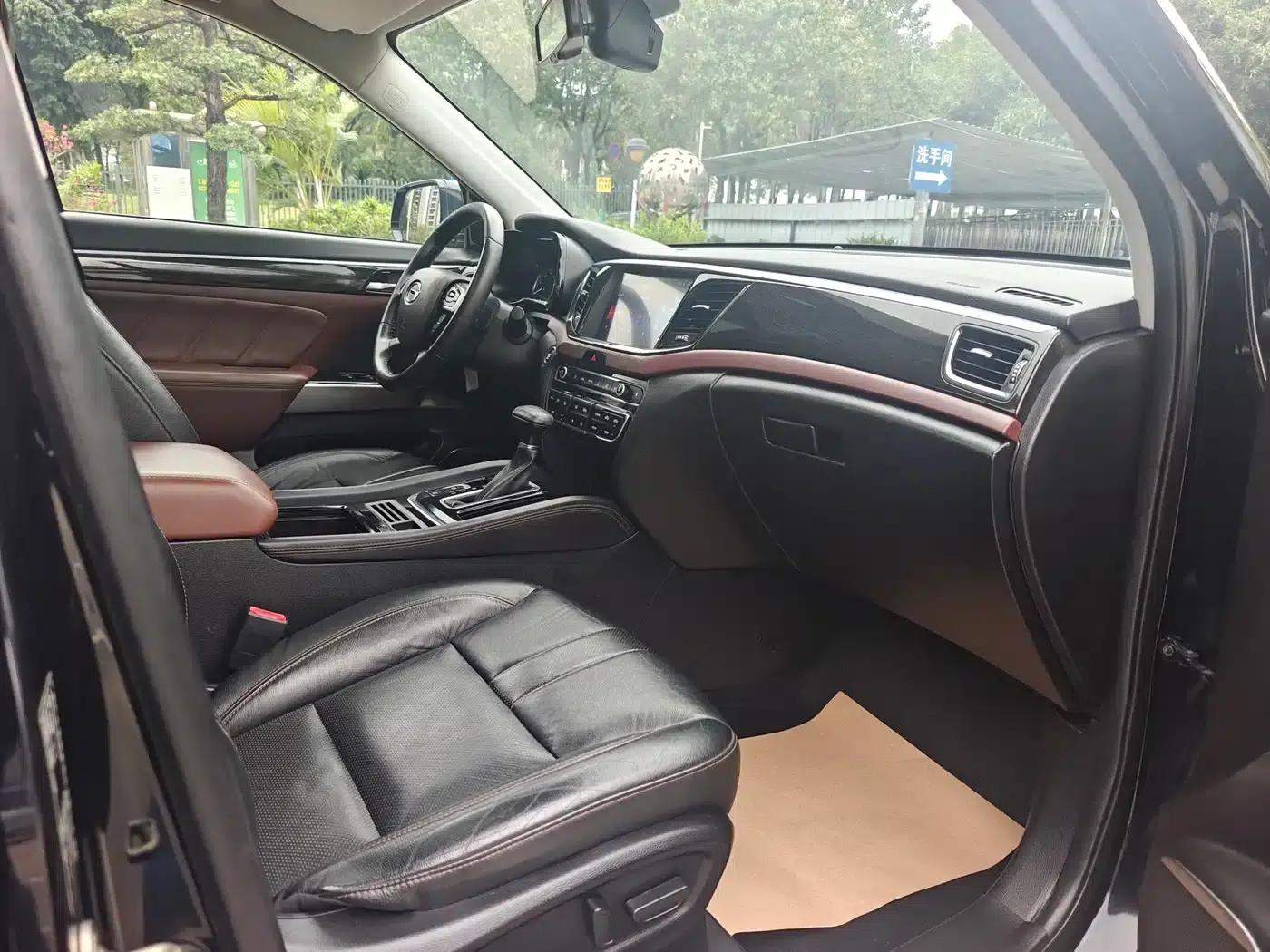 Trumpchi GS8 2017 320T 2WD Luxury Edition (7-seater) — миниатюра 6
