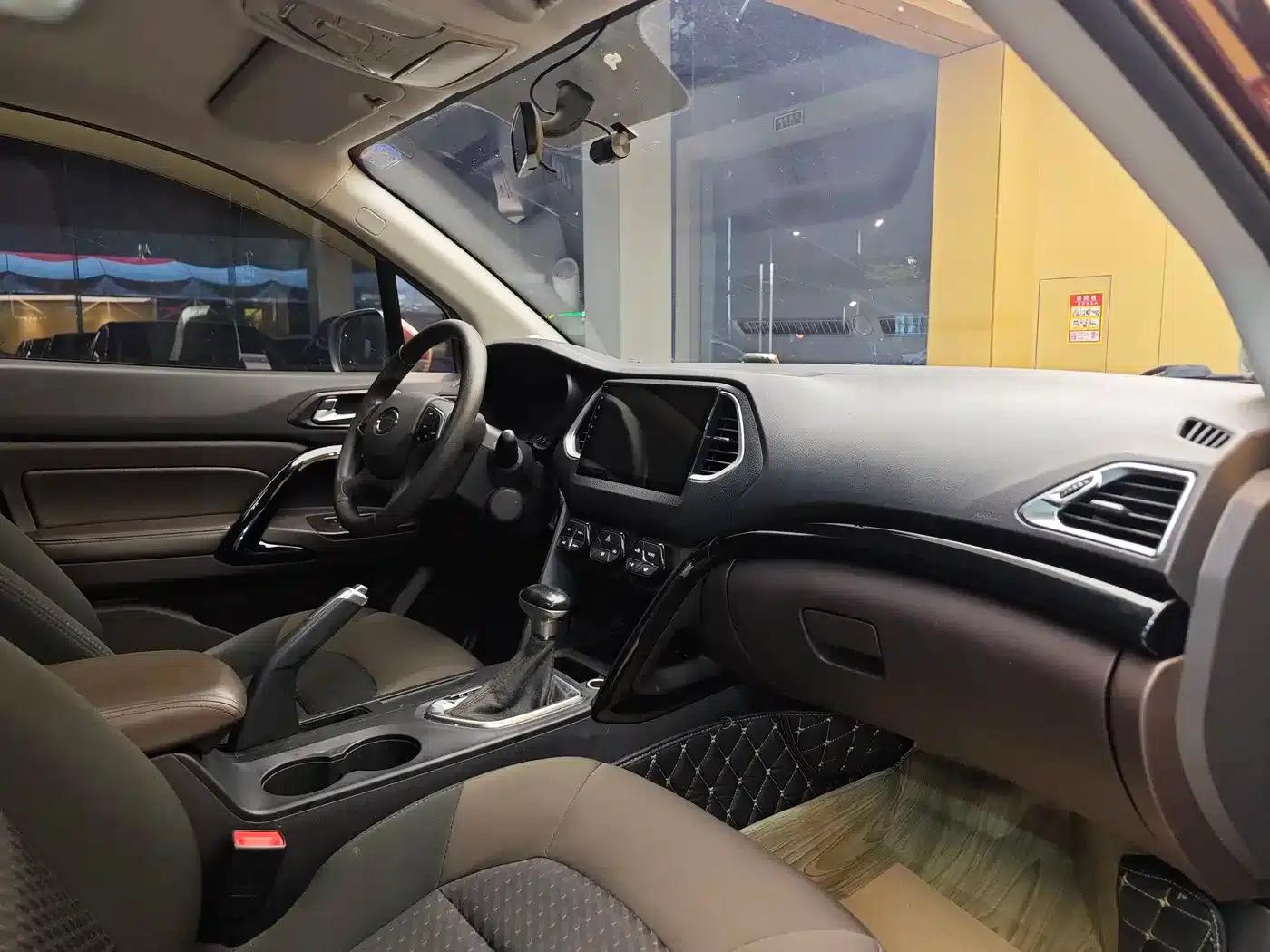 Trumpchi GS4 2015 200T G-DCT Elite Edition — миниатюра 30